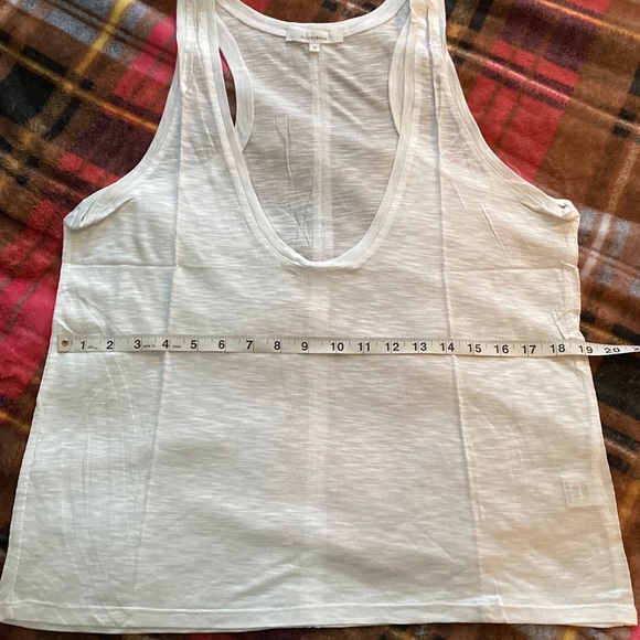 Oversized Soft OLIVIACEOUS tank - Picture 4 of 9